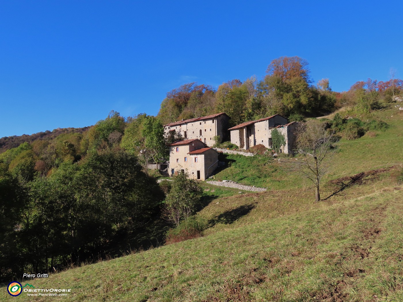 10 Le storiche case del Crosnello.JPG